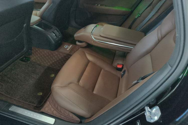 Used Volvo S90 2020 Facelifted T5 Zhiyi Luxury Edition
