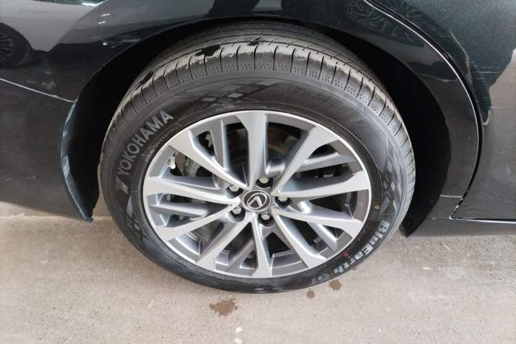 Used Lexus ES 2023 200 Excellence Edition