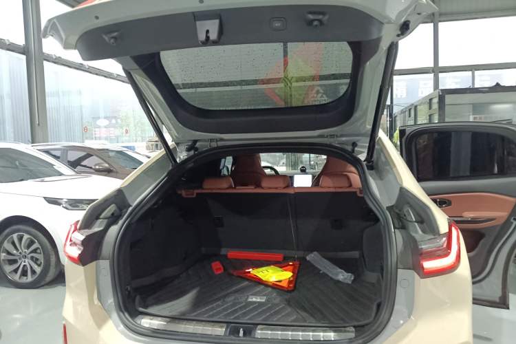 Used Nio EC6 2020 440 km Performance Version Trunk