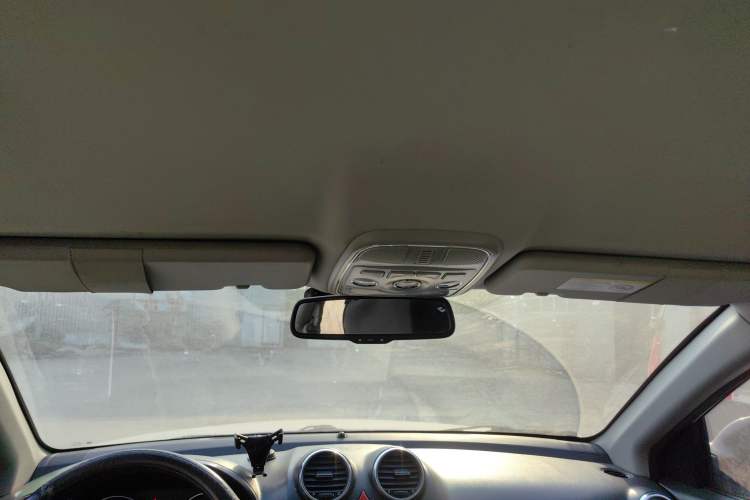 Used Haval H6 2013 Upgraded Model 1.5T Manual Two-Wheel Drive Urban Version
