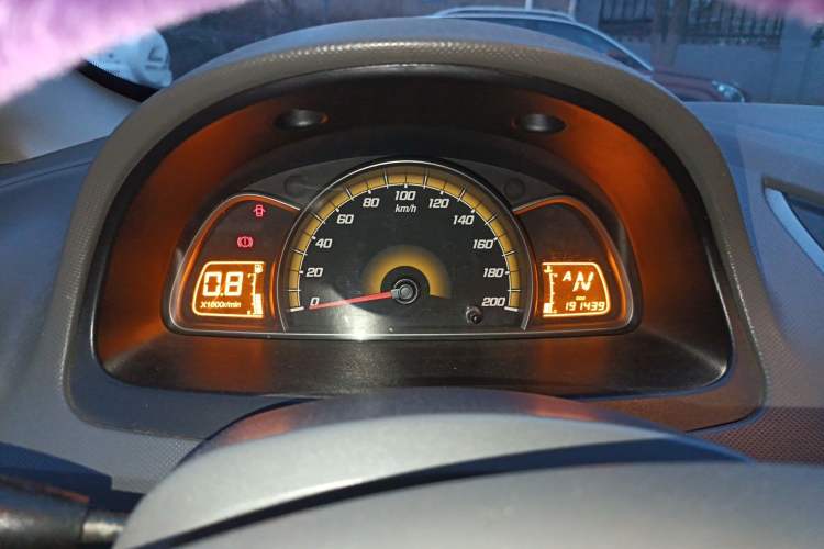 Used Chevrolet Sail 2013 Sedan 1.2L AMT Ideal Edition Instrument Cluster