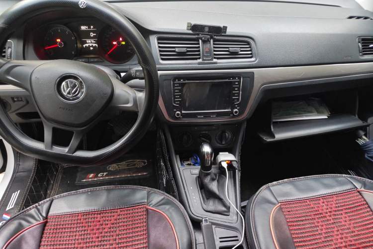 Used Volkswagen Lavida 2015 1.6L Automatic Fashion Edition
