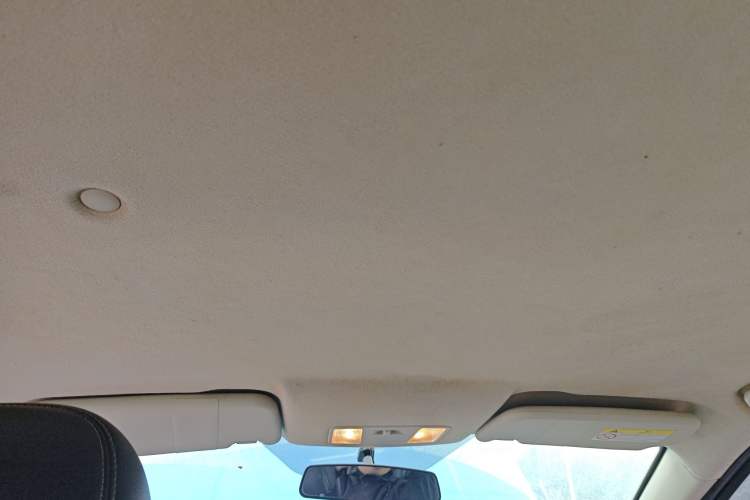 Used Dongfeng Fengon S560 2018 1.8L CVT Elite Model 7 Seats Headliner