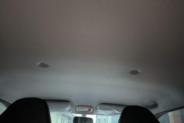 Used Chery QQ Ice Cream 2022 120km Conical Shape Lithium Iron Phosphate Headliner