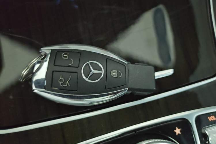 Used Mercedes-Benz GLC 2019 GLC 260 L 4MATIC Dynamic Model
