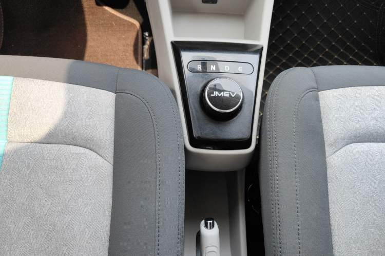 Used JMEV Xiao Qilin 2023 Joyful Edition 201km Comfort Model Gear Lever