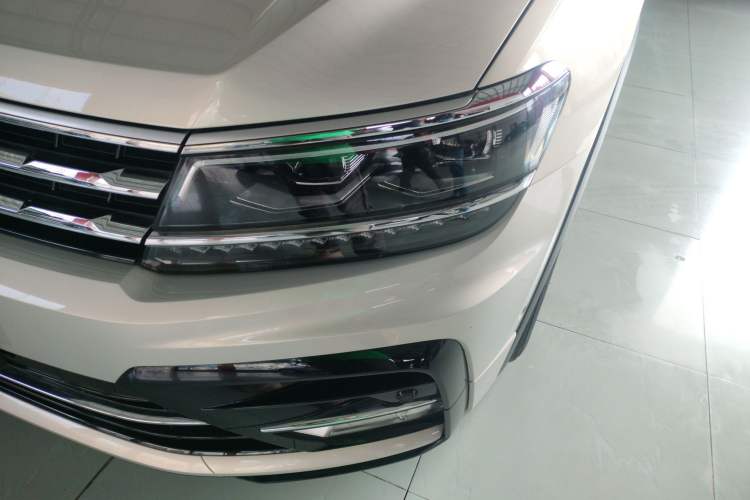 Used Volkswagen Tiguan L 2021 330TSI Automatic Two-Wheel Drive R-Line Flagship Edition