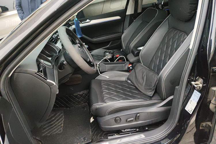 Used Volkswagen Magotan GTE Plug-in Hybrid 2020 GTE Luxury Model Left Front Seat