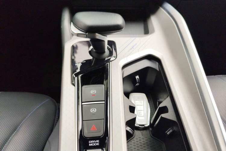 Used Geely Auto Preface 2025 Dongfang Yao 1.5TD Kunlun Edition
