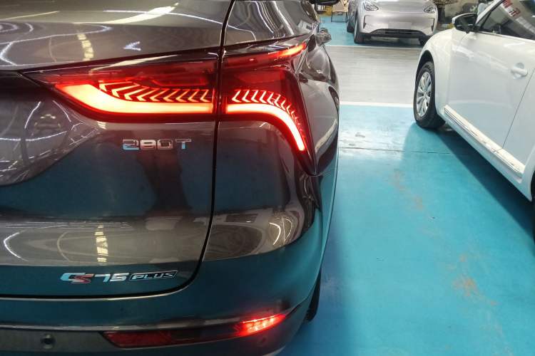 Used CHANGAN CS75 PLUS 2022 1.5T Automatic Luxury Model
