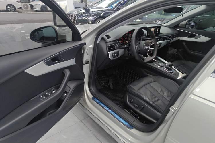 Used Audi A4L 2019 40 TFSI Fashion Edition China VI Emission Standard
