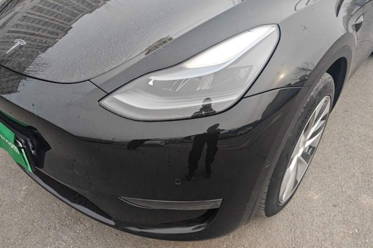 Used Tesla Model Y 2022 Long-Range All-Wheel-Drive Version