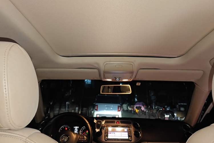 Used Volkswagen Tiguan 2012 1.8TSI Automatic Two-Wheel Drive Zhaoshi Edition