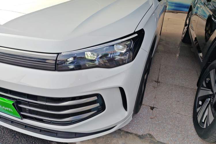 Used Volkswagen Tiguan L 2024 PRO 330TSI Two-Wheel Drive Smart Drive Edition
