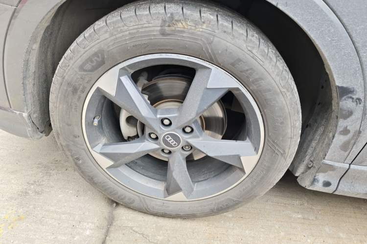 Used Audi Q3 2021 35 TFSI Fashion Dynamic Model