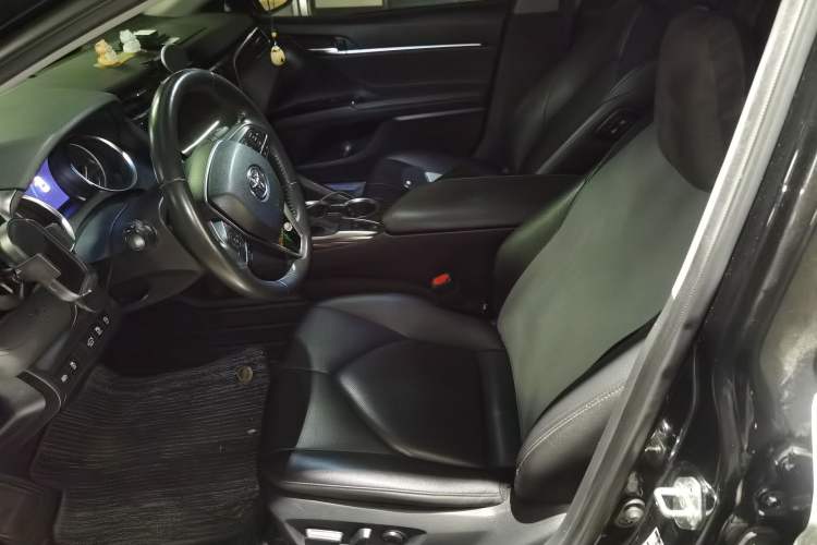 Used Toyota Camry 2019 Revised Version 2.0G Luxury Edition