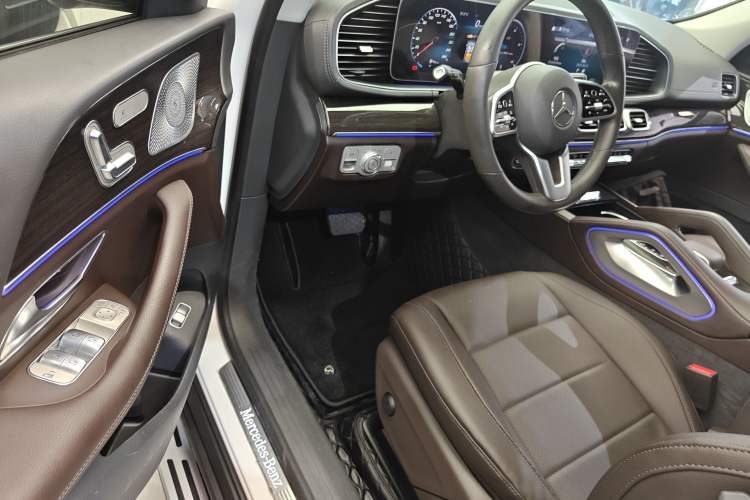 Used Mercedes-Benz GLE 2020 Restyled GLE 350 4MATIC Fashion Edition Driver Seat