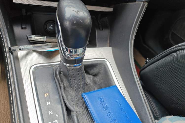 Used MG 6 2019 20T Automatic Sport Edition Gear Lever