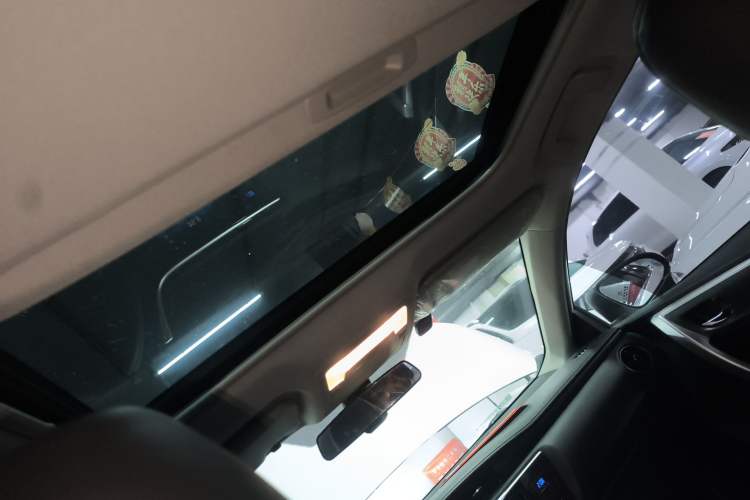 Used Toyota Corolla 2017 Revised Version 1.2T S-CVT GL-i Headliner