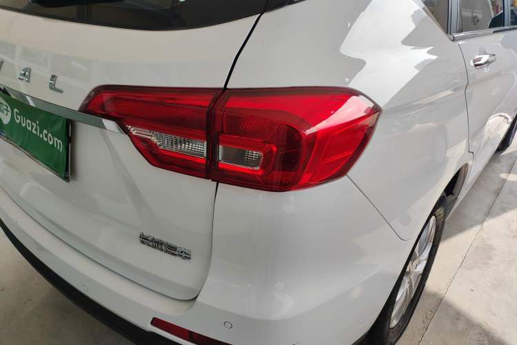 Used Haval M6 2019 1.5T Manual Two-Wheel Drive Elite Version China VI Standard Right Rear Taillight