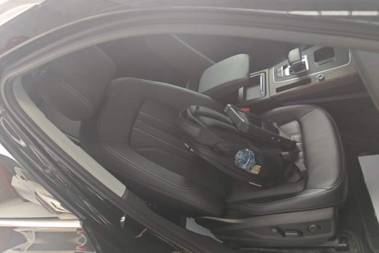 Used Audi Q5L 2022 40T Luxury Elegant Model Right Front Seat