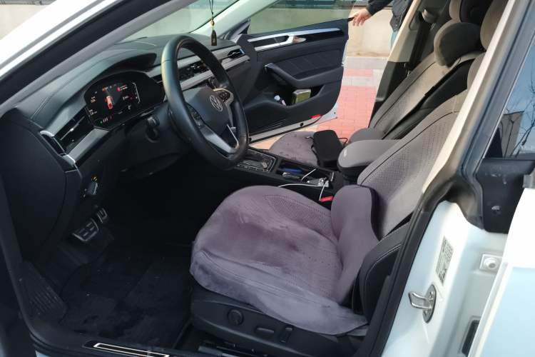 Used Volkswagen FAW-Volkswagen CC 2021 Estate Car 380TSI Vizion Edition
