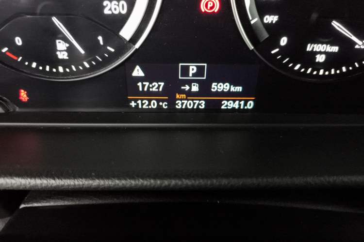 Used BMW 1 Series 2020 125i Leading Model M Sport Package Odometer Close Up