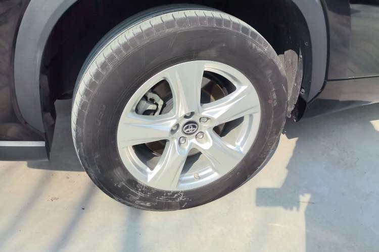 Used Toyota Highlander 2023 2.5L Smart Electric Hybrid Dual-Engine Two-Wheel Drive Elite Version 5 Seats Right Rear Wheel Hub