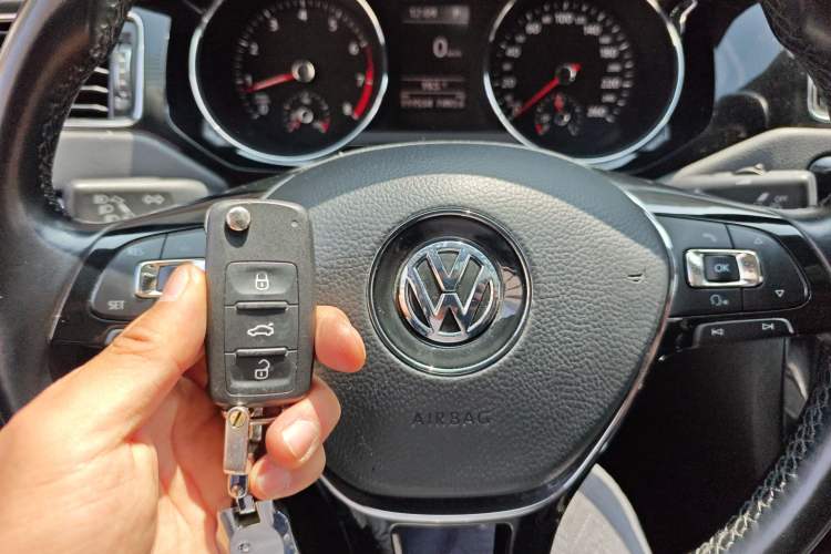 Used Volkswagen Sagitar 2018 180TSI DSG Prestige Edition Vehicle Key