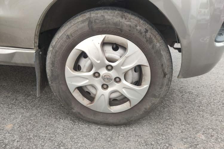 Used Jinbei New Hiace X30L  Right Front Wheel Hub