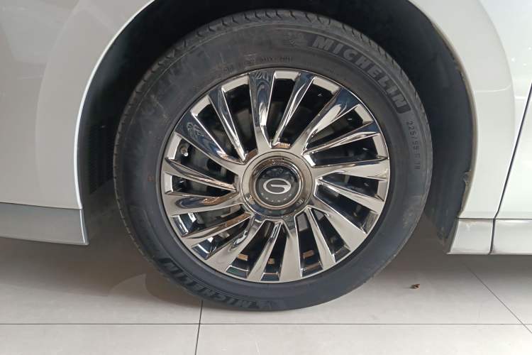 Used GAC Trumpchi M8 2023 Zongshi Series 400T Flagship Edition Left Front Wheel Hub