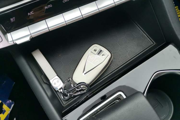 Used CHANGAN Eado 2023 Changan Edition PLUS Blue Whale NE 1.4T GDI DCT Prestige Version Interior 1