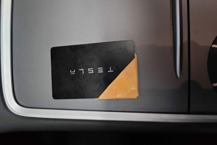 Used Tesla Model Y 2021 Standard Range Rear-Wheel Drive Version Interior 1