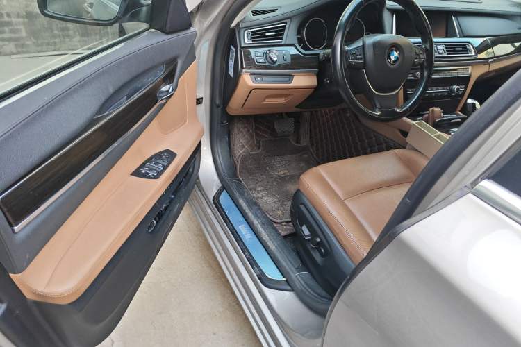 Used BMW 7 Series 2014 730Li Premium Edition
