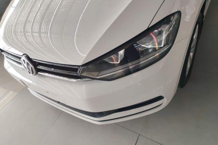 Used Volkswagen Touran 2016 Volkswagen Touran L 280TSI Manual Trend Edition
