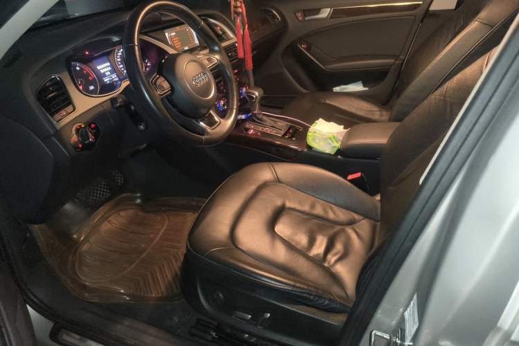 Used Audi A4L 2015 35 TFSI Automatic Comfort Model