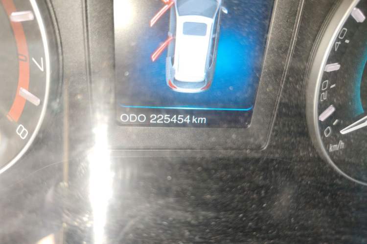 Used Haval H2 2014 1.5T Manual Two-Wheel Drive Elite Edition Odometer Close Up