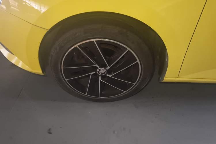 Used Skoda Fabia 2015 1.6L Automatic Sport Edition