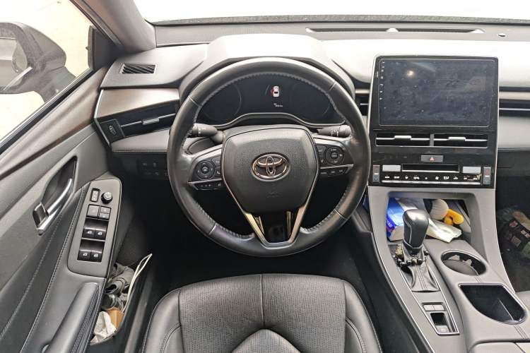 Used Toyota Avalon 2019 2.0L XLE Premium Edition China VI Steering Wheel