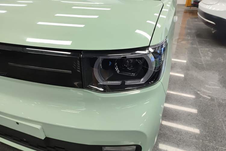 Used Wuling Hongguang MINIEV 2022 Macaron Premium Model – Lithium Iron Phosphate