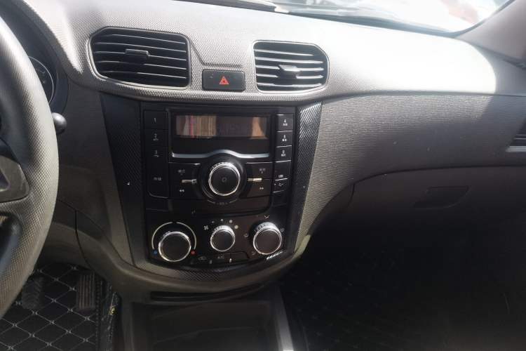 Used Wuling Hongguang 2014 1.5L S Standard Version