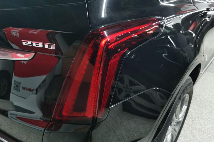 Used Cadillac XT5 2021 28T Luxury Model