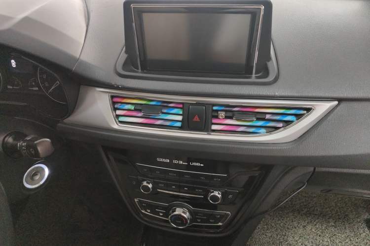 Used Changan Alsvin V7 2016 1.6L Manual Enjoyment Model China V Standard
