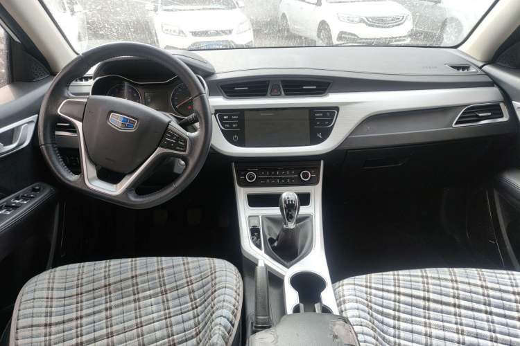 Used Geely Auto Vision 2019 Upgraded Model 1.5L Manual Luxury Version China VI Standard