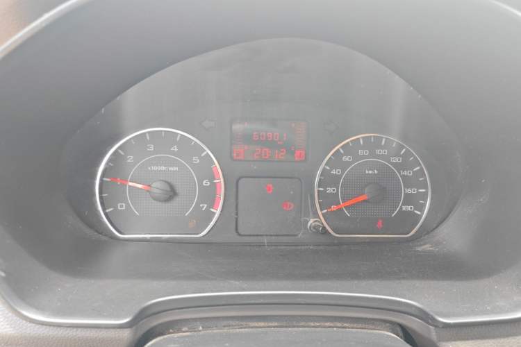 Used Wuling Hongguang V 2019 1.5L Jingqu Version China VI LAR