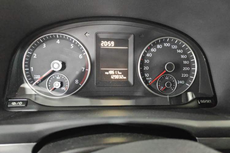 Used Volkswagen Touran 2015 1.4T DSG Comfort Edition 5 Seats