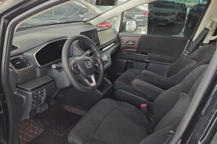 Used Honda Odyssey 2024 2.0L eHEV Sharp & Enjoy Edition