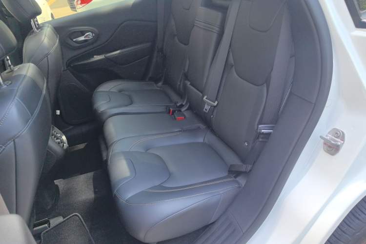 Used Jeep Cherokee 2017 2.4L Professional Smart Edition