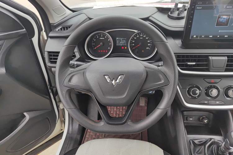 Used Wuling Hongguang S3 2018 1.5L Manual Standard Version China V Standard