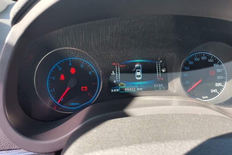 Used BYD Surui 2015 Revised Version 1.5L Manual Luxury Edition